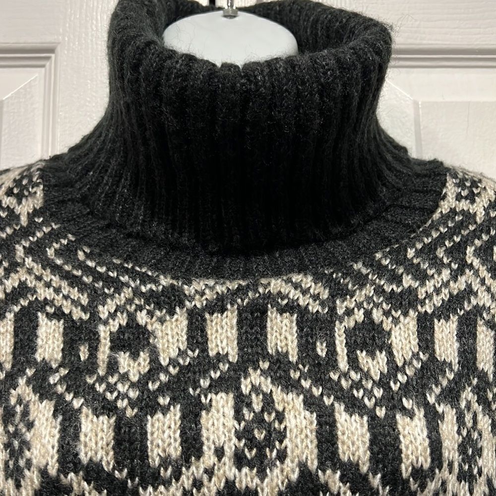 Steve Madden Turtleneck Pullover Black/Grey Sweater Vest O/S‎ - Picture 2 of 12